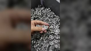 कठिन गड़बड़ियाँ? स्टेनलेस स्टील ऊन बॉल्स तेजी से साफ!