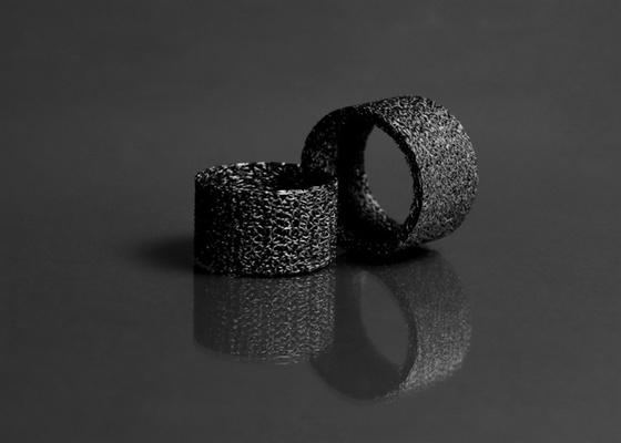 ऑटोमोबाइल के लिए उच्च स्तरीय धातु दीया 25 मिमी संपीड़ित बुना हुआ तार मेष